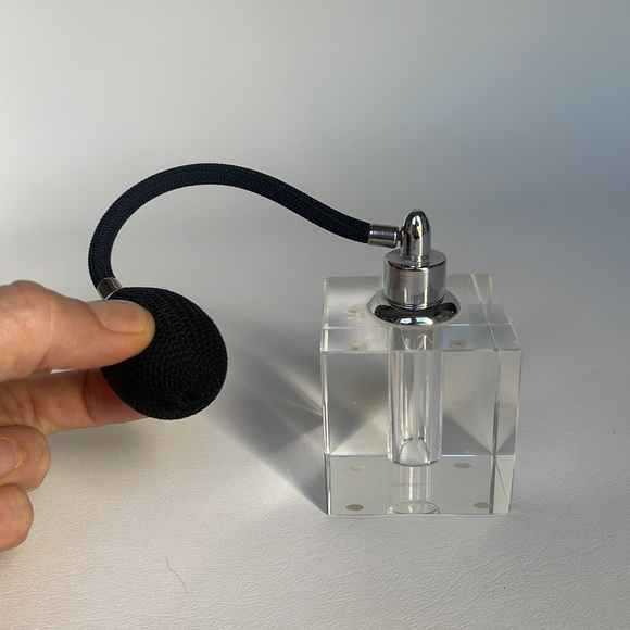 New! Classic Perfume Bottle - Fill with your favorite perfume. - Picture 4 of 5